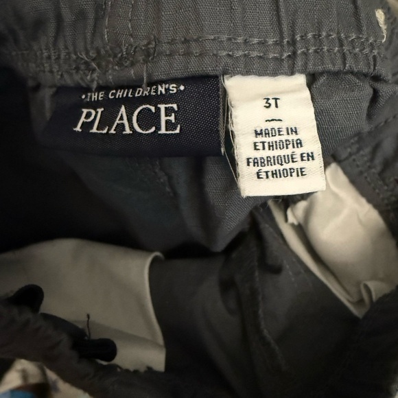 Cargo shorts, Size 3T - Picture 3 of 3